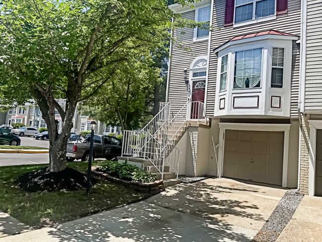 Photo - 117 College Station Dr