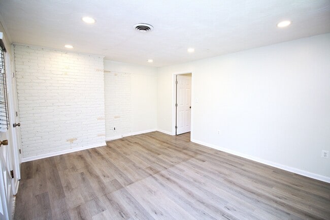 Photo - 11703 Caplinger Rd