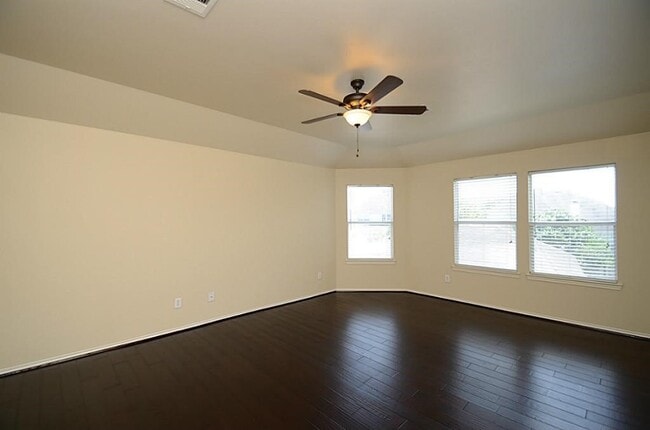 Photo - 5002 Hearth Hollow Ln