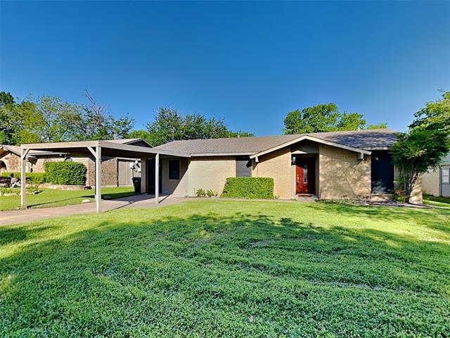Photo - 1913 Briarwood Dr House