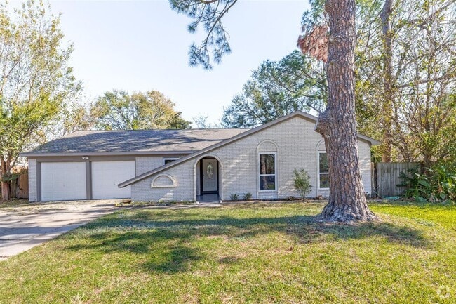 Building Photo - Spring Branch Stunner – Light, Bright & Ju... Rental