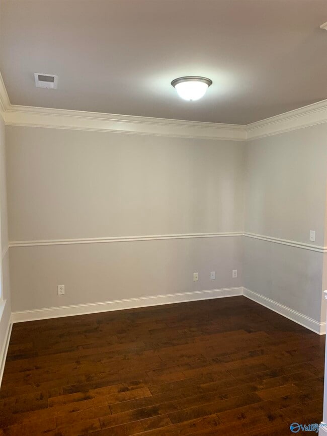 Photo - 517 Balsam Terrace Way