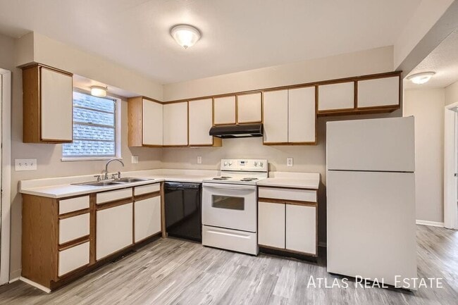 Photo - 331 N Columbine St Apartment Unit A