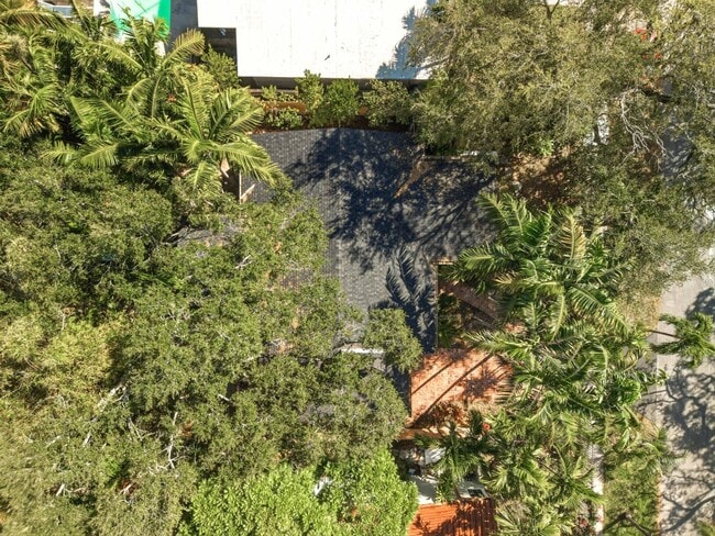 Photo - 751 NE 80th St