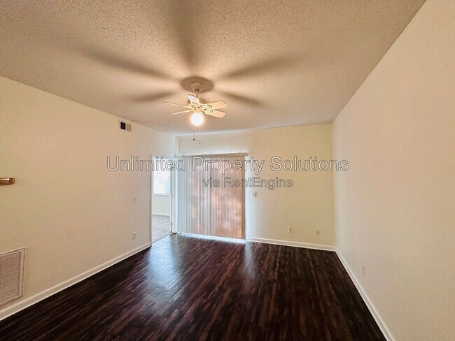 Photo - 733 Bragg Dr Unit Apartment C