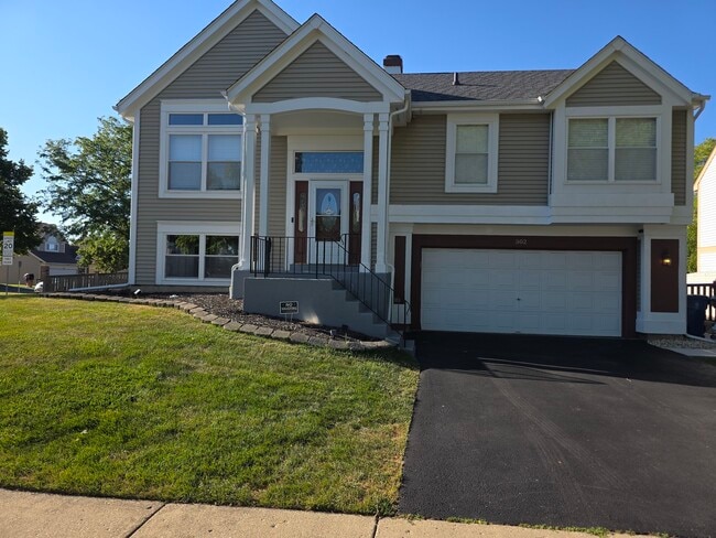 Building Photo - 302 Barton Ct