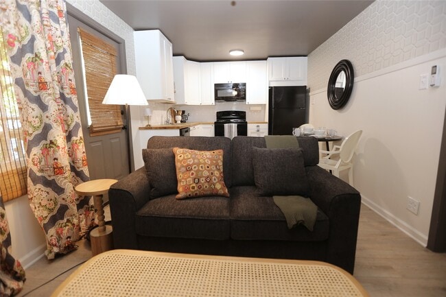 Photo - 2602 Ursuline St