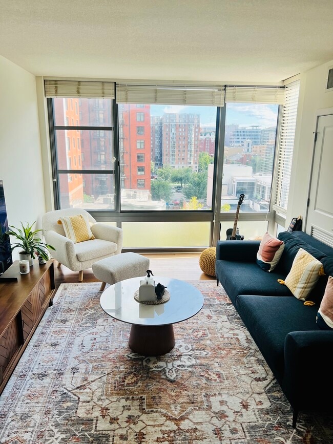 Photo - 475 K St NW Unidad 475 K St NW