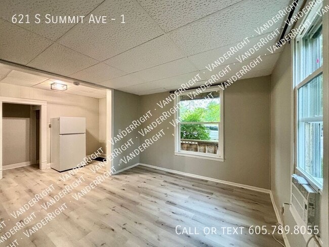 Photo - 621 S Summit Ave Apartment Unit 1