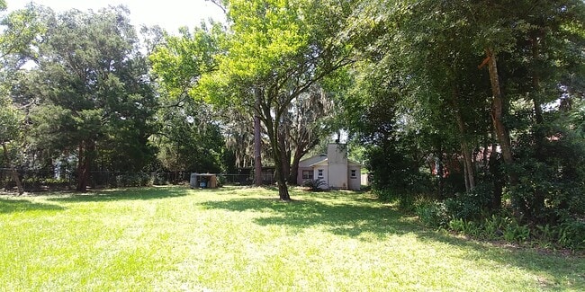 Building Photo - 2BR/1BA Trout River Home on 1 Acre