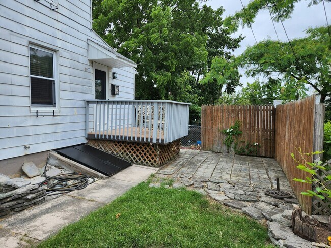 Photo - 6 W Spruce St