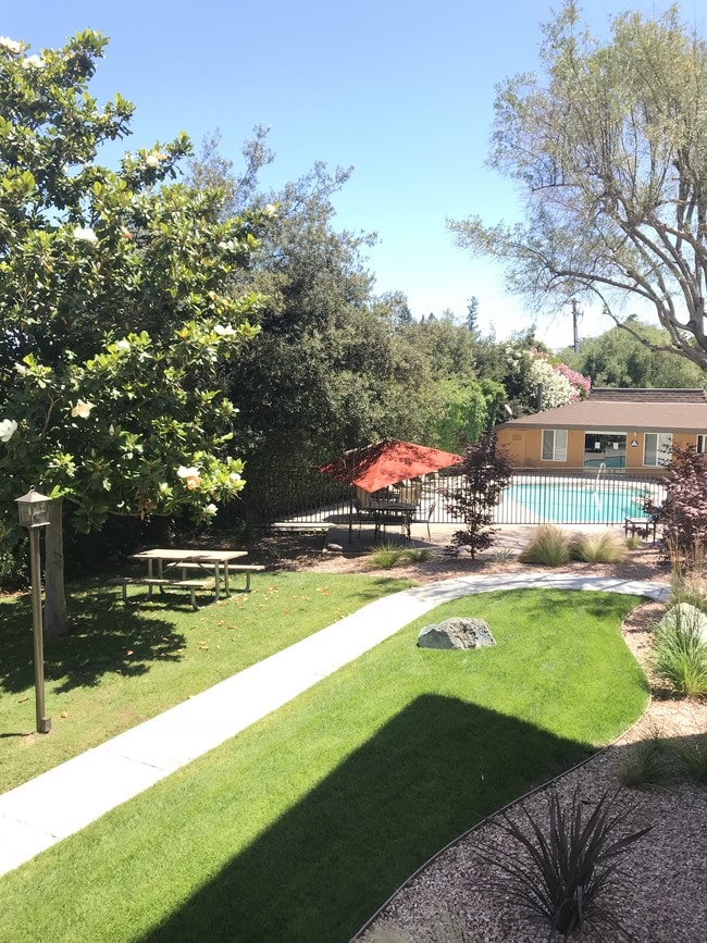 Spacious lawns/garden views