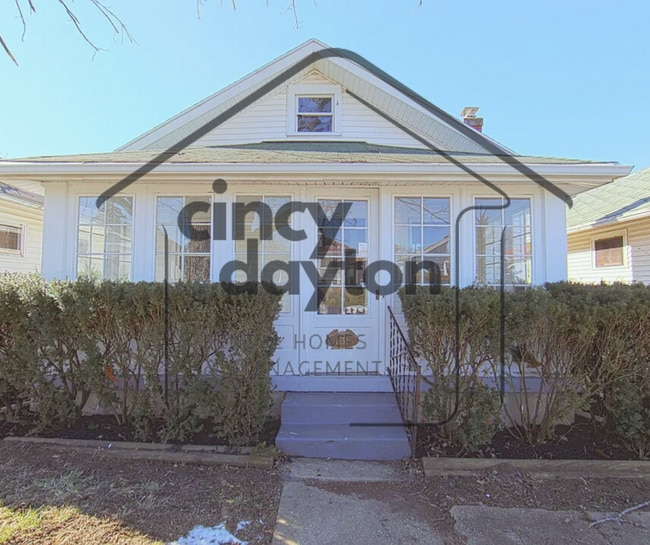 Building Photo - 1654 Suman Ave