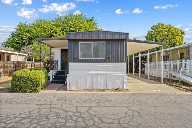 Photo - 5055 W. TULARE AVE SP 64 - 2 BEDROOM 1.5 BATH - MANUFACTURED HOME - SW VISALIA