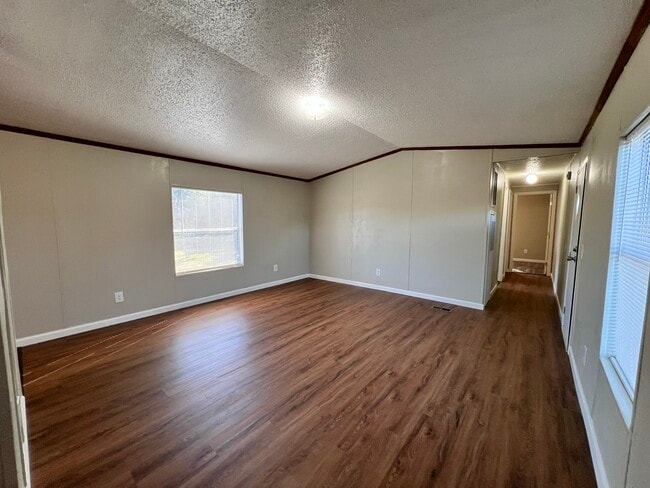 Photo - 31927 Seminole Rd