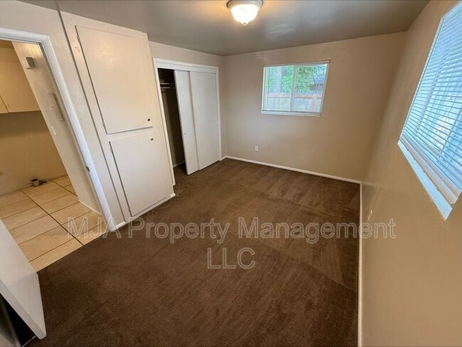 Photo - 196 Baird Ave Unit 4