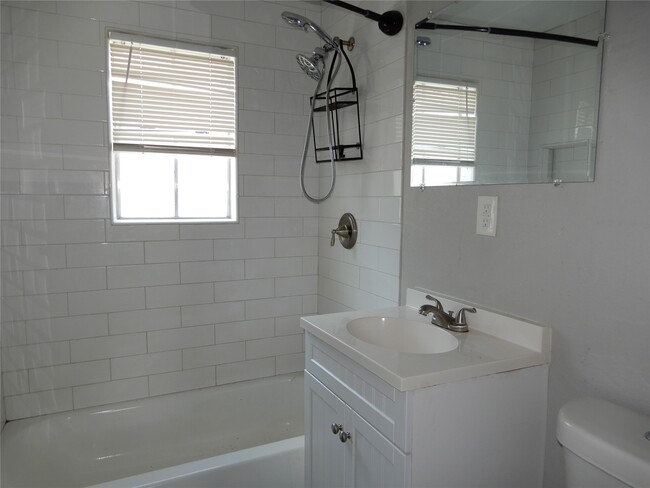 Photo - 3804 Lelia St