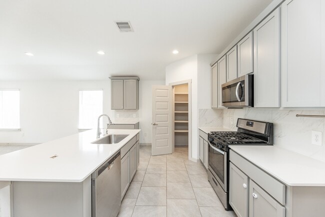 Photo - 28902 Yukon River Ct
