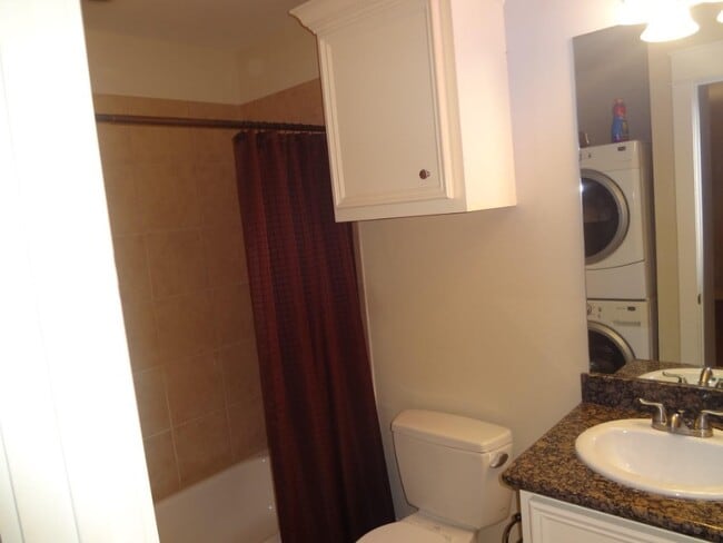 Photo - 303 E 28th St