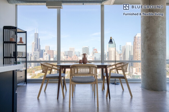 Photo - 1401 S State St Unit FL19-ID771