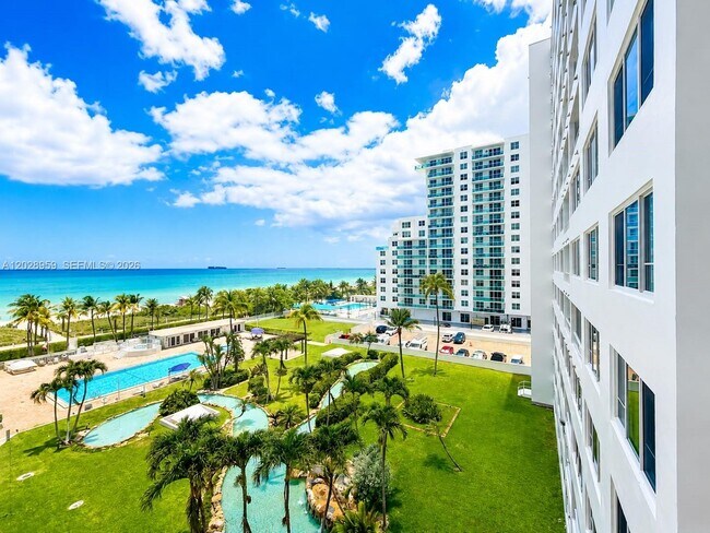 Building Photo - 5005 Collins Ave Unit 616