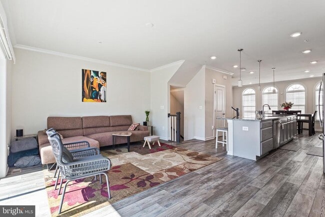 Photo - 4785 Cherokee St