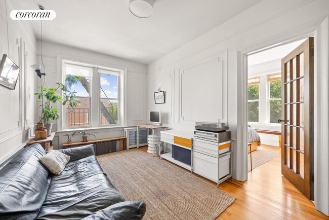 Building Photo - 4002 7th Ave