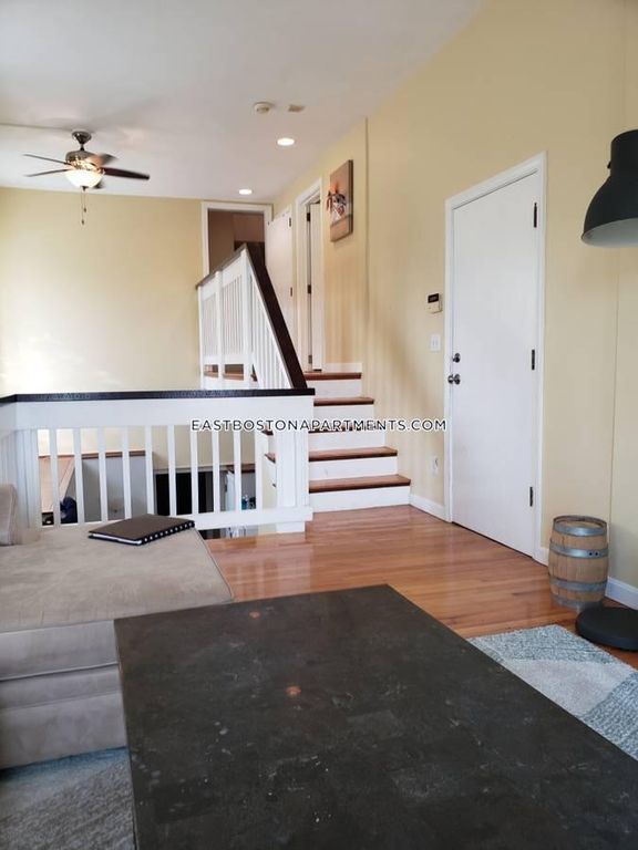 Split level - 1 Brigham St Unit 1 Brigham St Apt 1