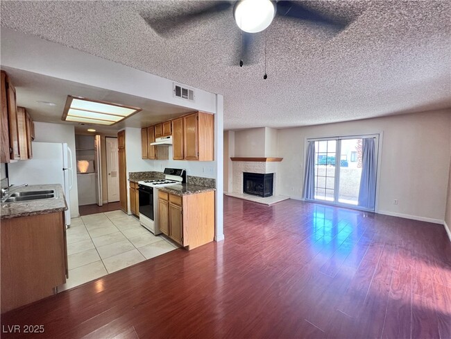 Building Photo - 101 Luna Way Unit 118