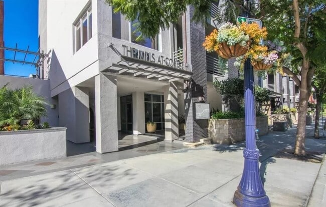 Building Photo - 1642 7th Ave Unit 222
