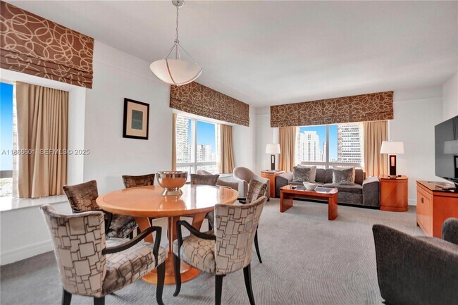 Building Photo - 1435 Brickell Ave Unit 3212