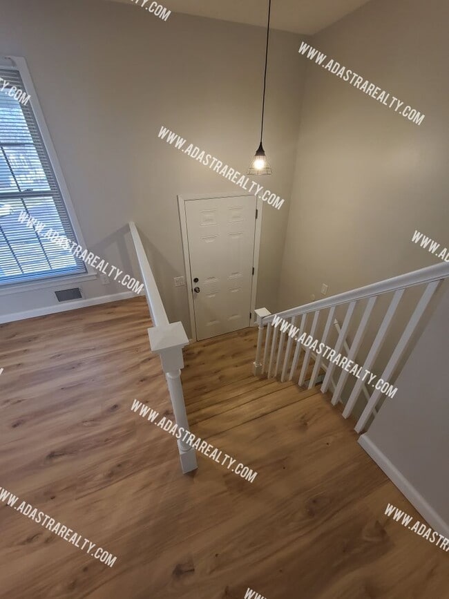 Photo - Absolutley Beautiful 4 Bedroom 2.5 Bath Overland Park Home-Available NOW!!