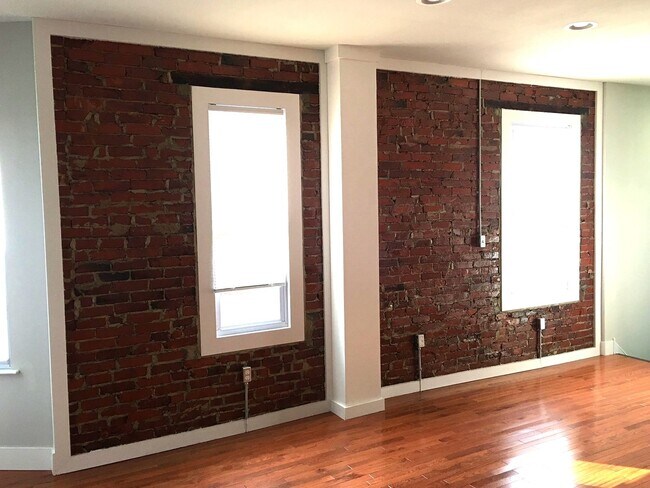 Photo - 5310 Pine St Unidad #1