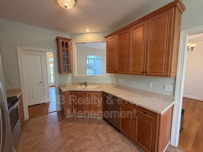 Photo - 713 Trail's End Dr