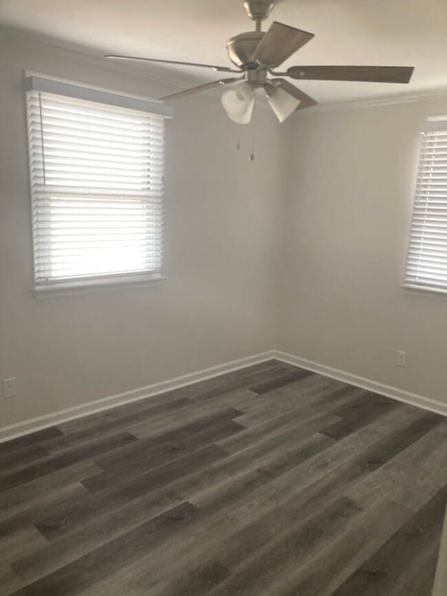 Photo - Adorable Condo in Sunset Hills! 2BR/1BA