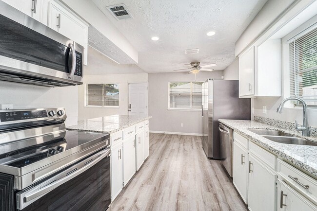 Photo - 23235 Earlmist Dr