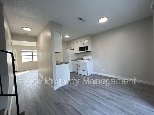 Photo - 1302 S Jackson St