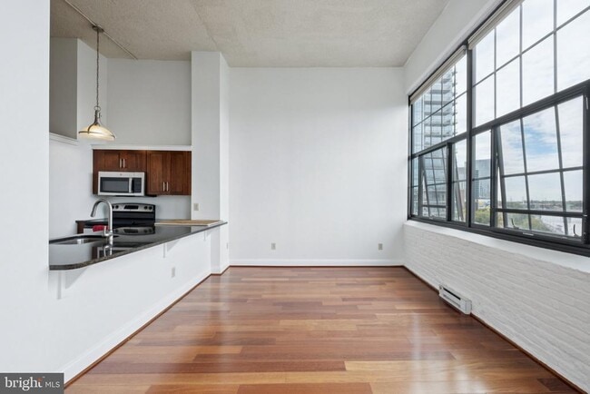 Photo - 2429 Locust St Unit 605