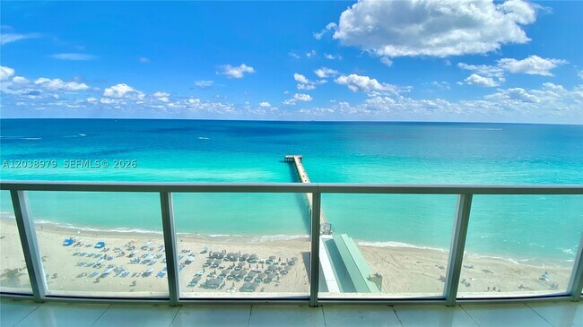 Building Photo - 16699 Collins Ave Unit 1602