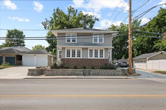 Building Photo - 527-527 E 52nd St Rental