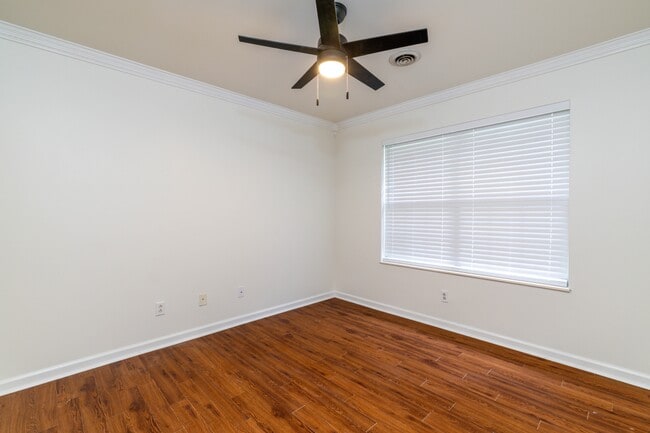 Photo - 1315 Lucy Way