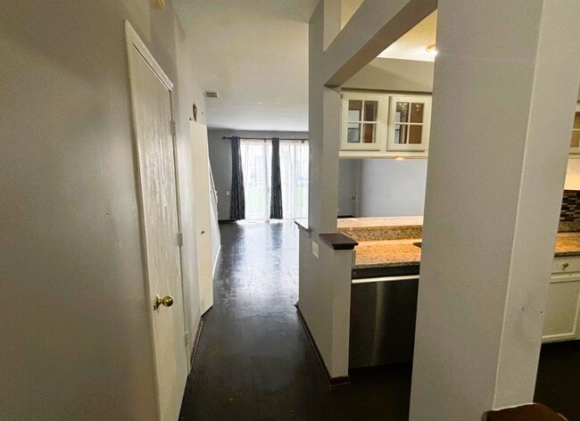 Photo - 2528 Bordeaux Ln