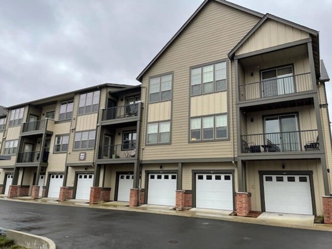 Newer Bethany Condo - 2 bedrooms 2 Baths, ... - Newer Bethany Condo - 2 bedrooms 2 Baths, ...