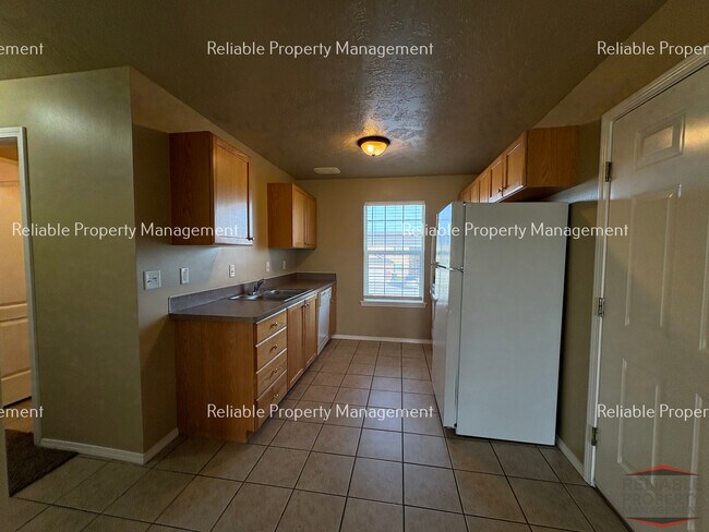 Photo - 577 Caribou St Unit C