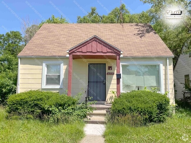 Building Photo - 16828 W Chicago St Rental