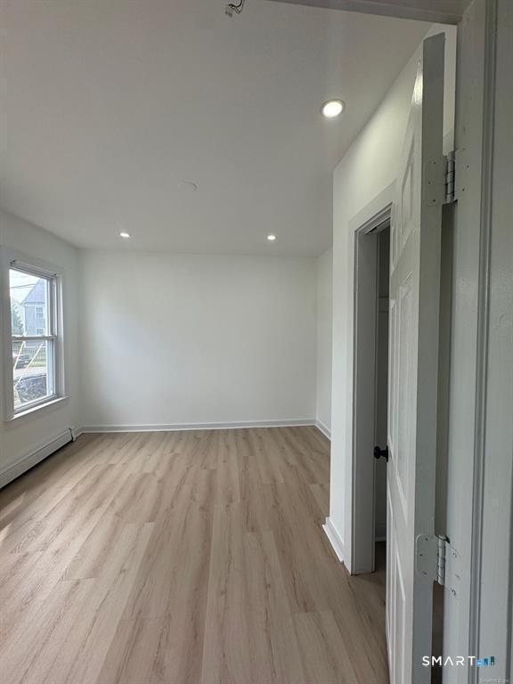 Photo - 142 Cowles St