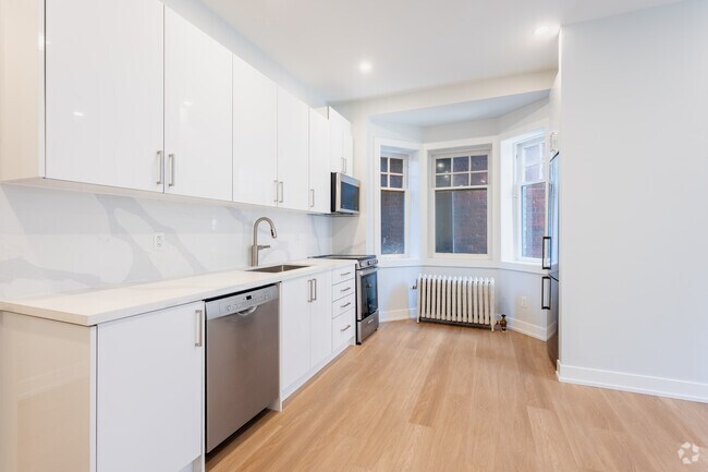 2BR, 1BA - 673SF - Kitchen - 592-596 Church St & 67-71 Gloucester St