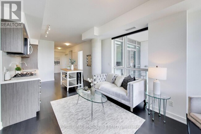 Photo - 501 St Clair Ave W Unit 501