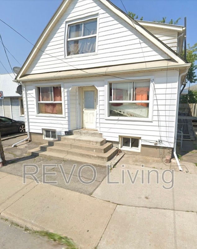 Photo - 131 Vine St S Unit 4