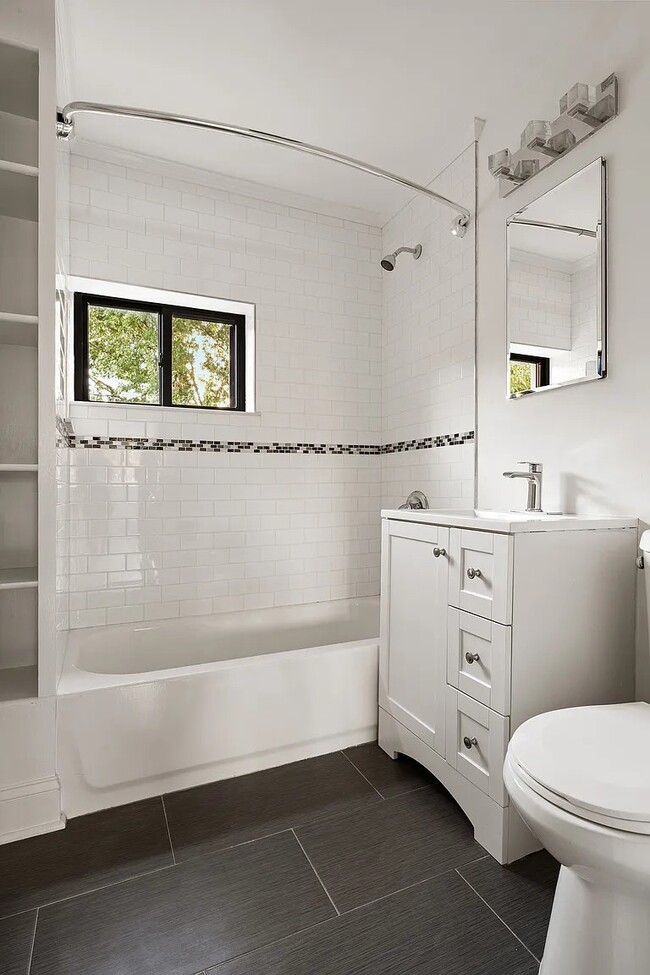 Photo - 908 Sterling Pl Unit 2